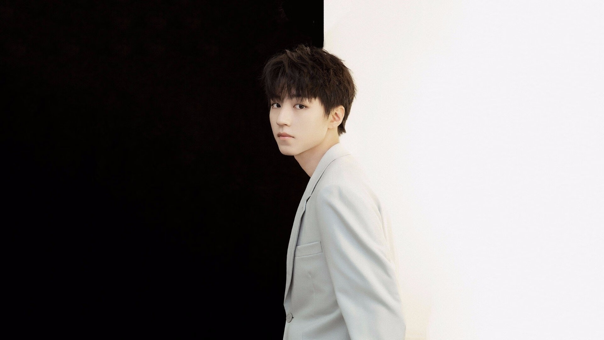 开云体育APP下载-门迪暴走！玻利维亚绝杀比利时！但这个进球只在屏幕里有效吗？